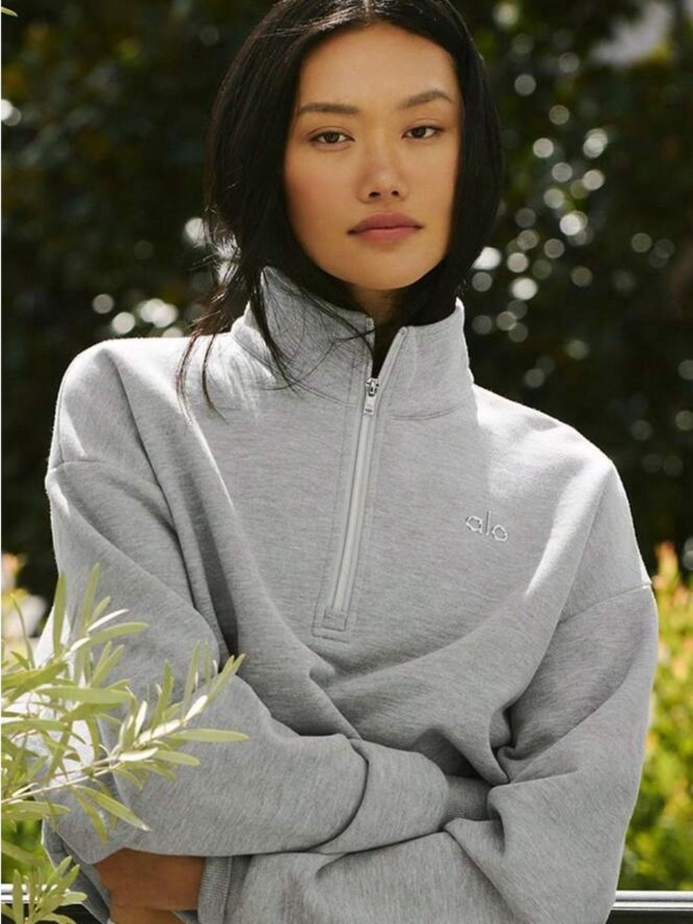 ALO Yoga Light Gray Half-Zip Pullover Sweatshirt